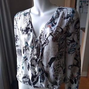 White House Black Market 0 floral blouse